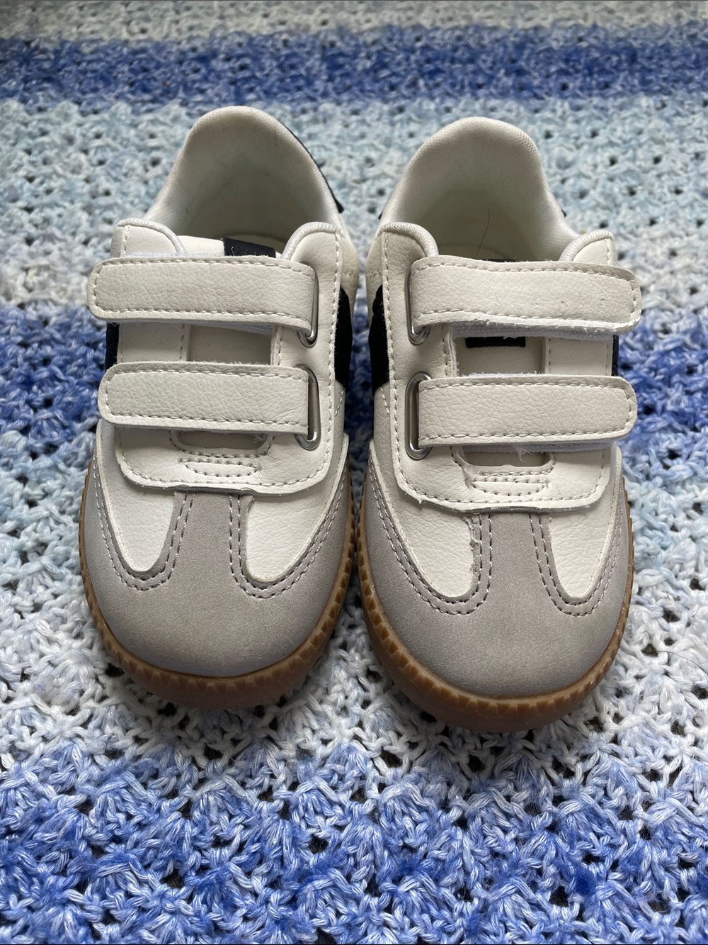 wonder nation White and Light Gray Kids Velcro Sneakers
